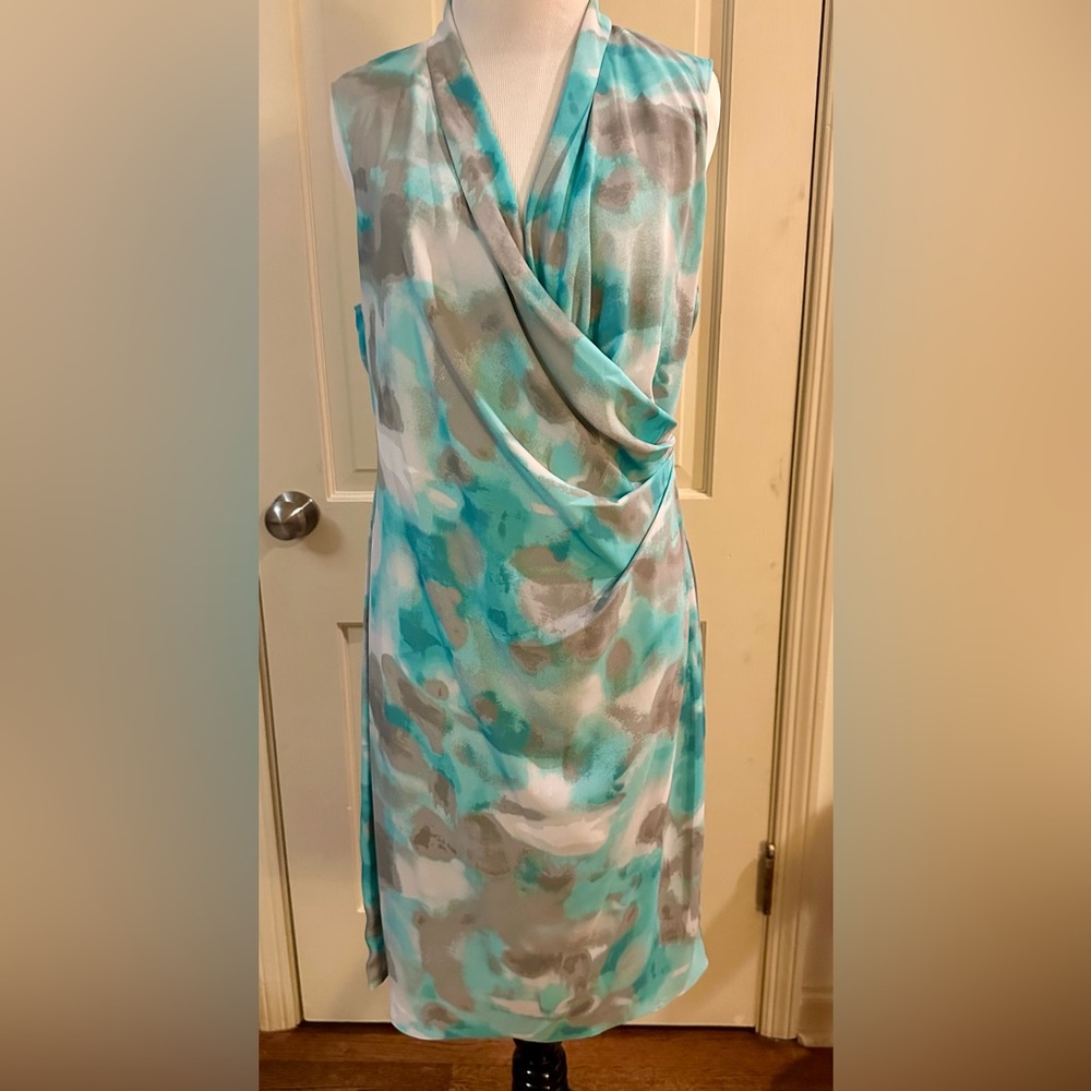 T Tahari Faux Wrap Watercolor Dress EUC soft cotton lining